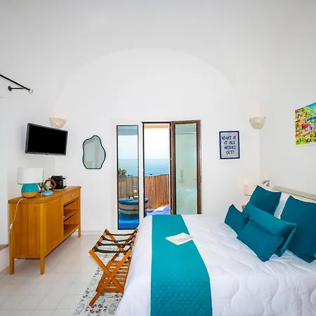 Luxurious Private In With Stunning Sea Views *