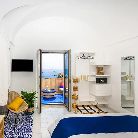 Luxurious Private In With Stunning Sea Views Villa *