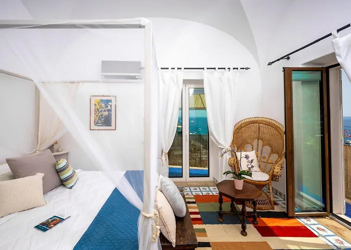 Luxurious Private In With Stunning Sea Views